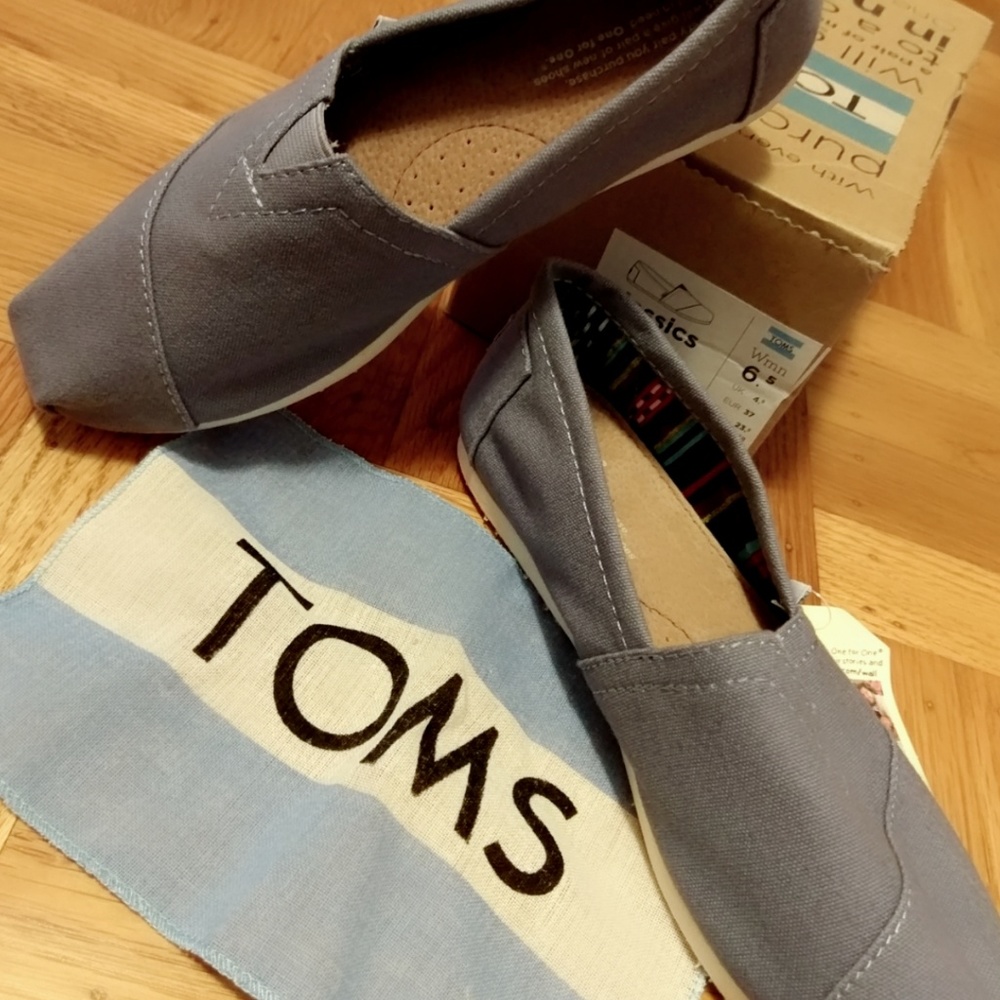 Toms Classic Canvas Slip-On